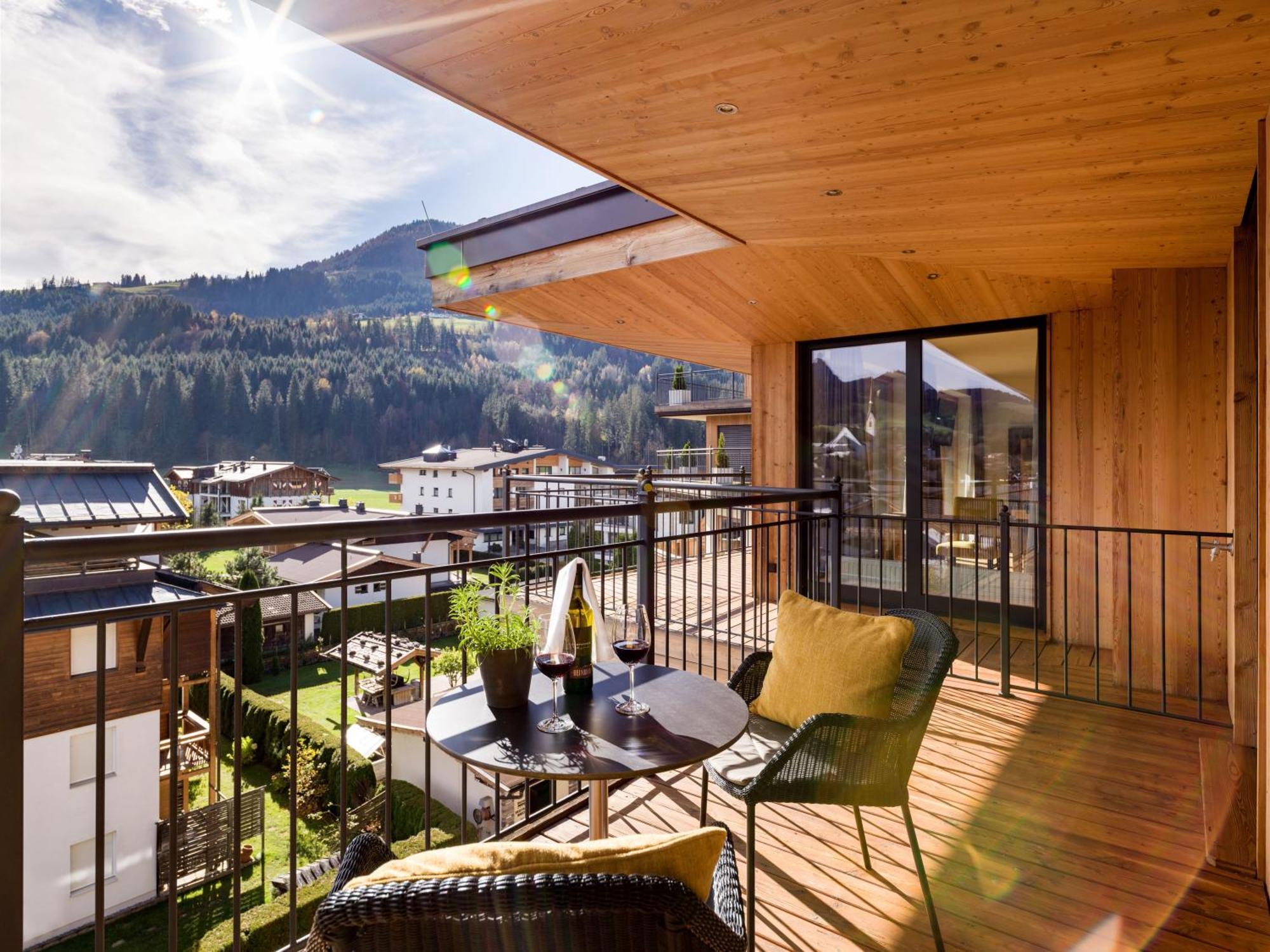 Hotel Zentral ****Superior Kirchberg in Tirol Exterior photo
